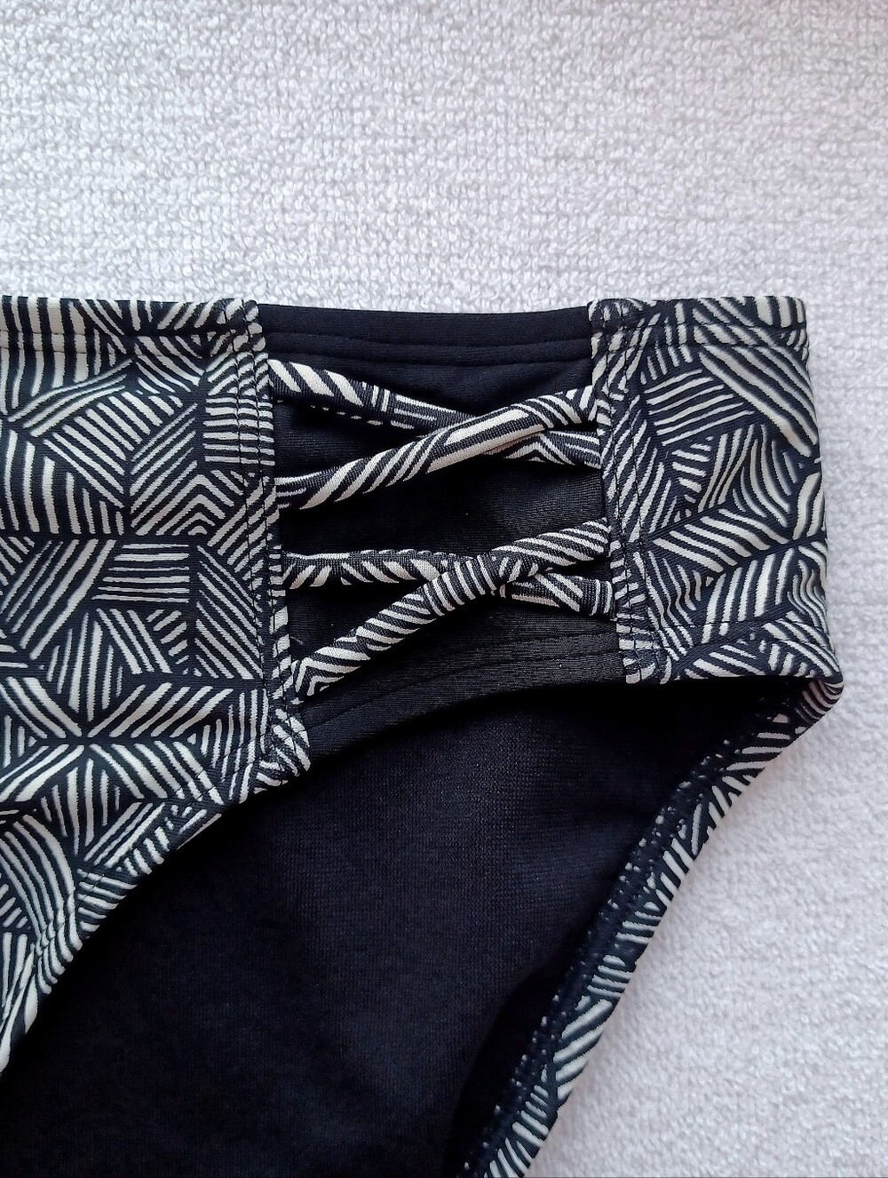 Athleta Black Geometric Strappy Hipster Bikini Bottom, Size S - Picture 8 of 15